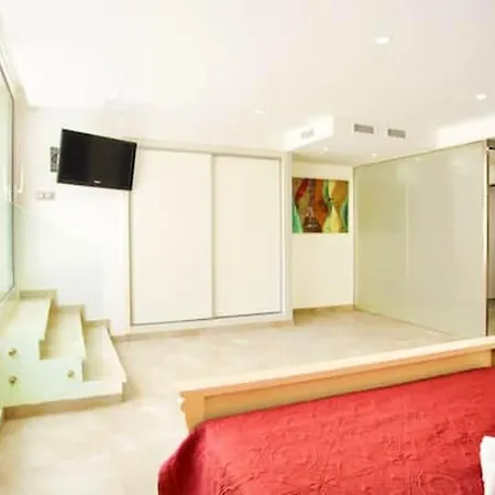 4 Bedrooms Villa With City View Private Pool And Jacuzzy At Costa Adeje 2 Km Away From The Beach فيلة أذيخي
