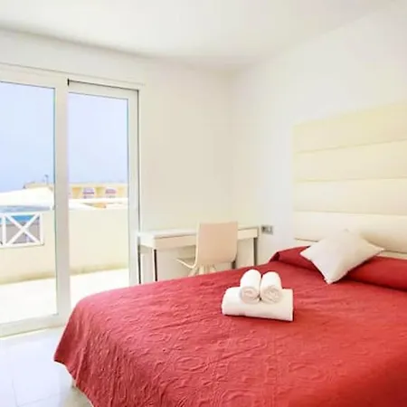 4 Bedrooms Villa With City View Private Pool And Jacuzzy At Costa Adeje 2 Km Away From The Beach ヴィラ *